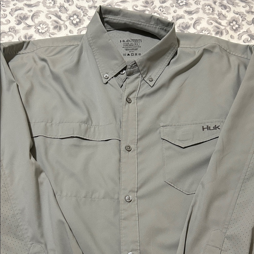 Huk fishing shirt 🎣
